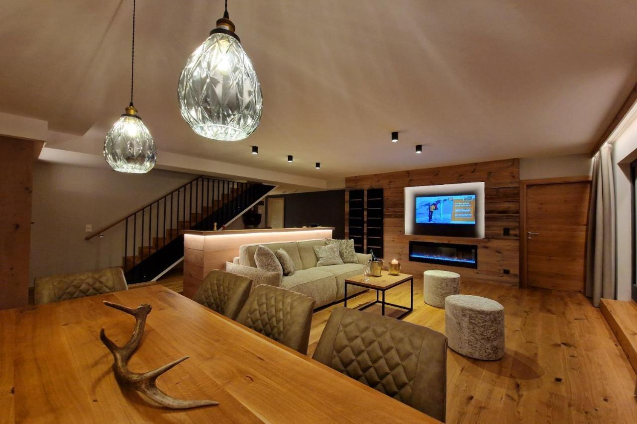Penthouse Apartment,1343516591:JPEG